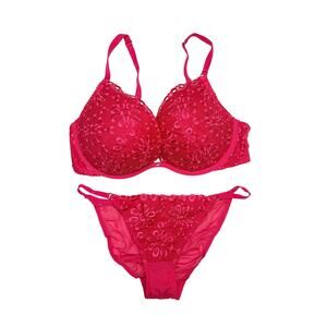 Victoria’s Secret Push Up Bra & Panty Set Red Lace 36D Medium Bikini 2pc Set
